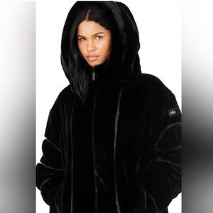 Alo Knock Out Faux Fur Jacket XS Extra Small